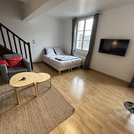 Duplex Cosy Flat - Hyper-Centre Senlis Apartment Senlis  Luaran gambar
