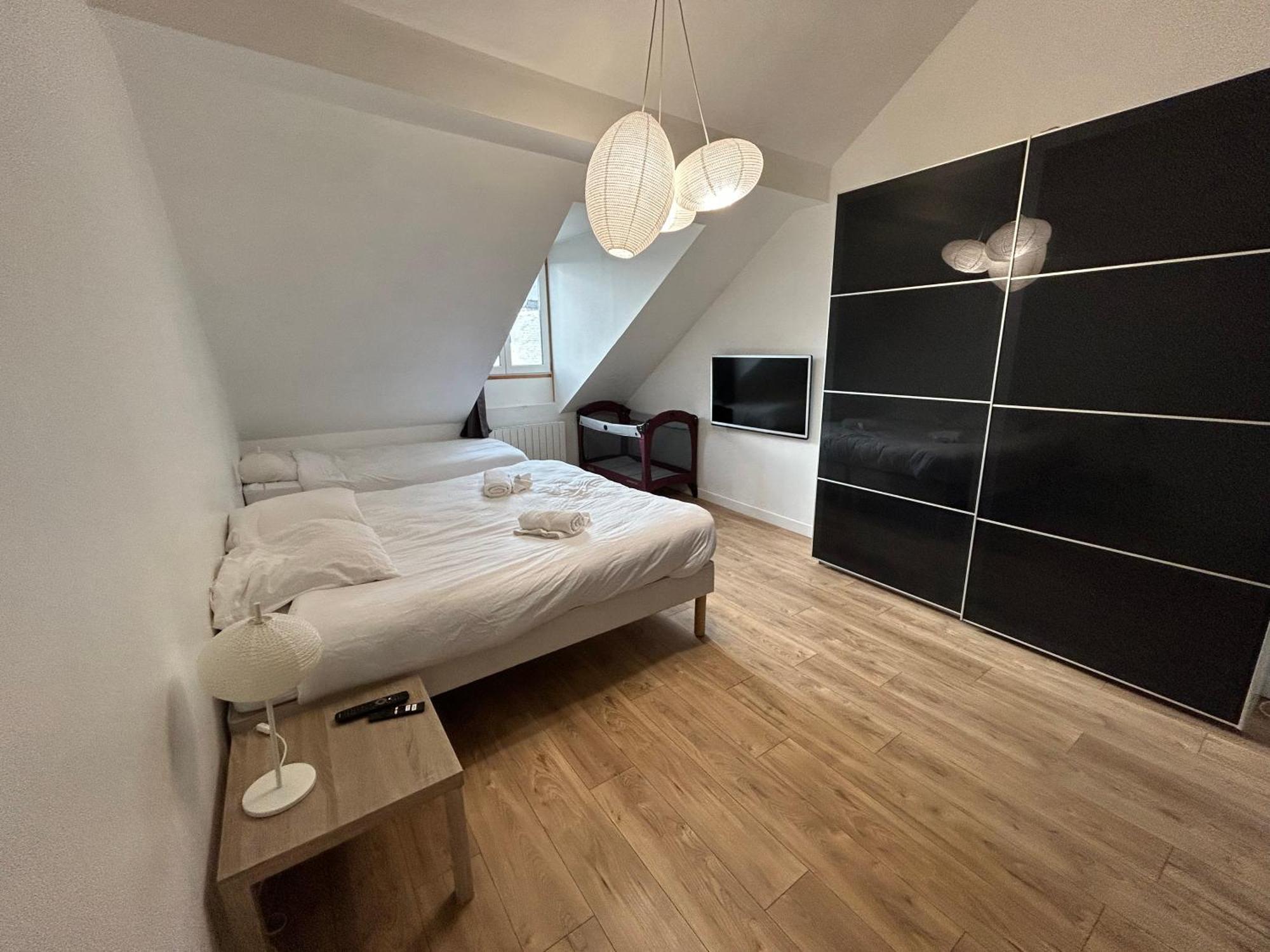 Duplex Cosy Flat - Hyper-Centre Senlis Apartment Senlis  Luaran gambar