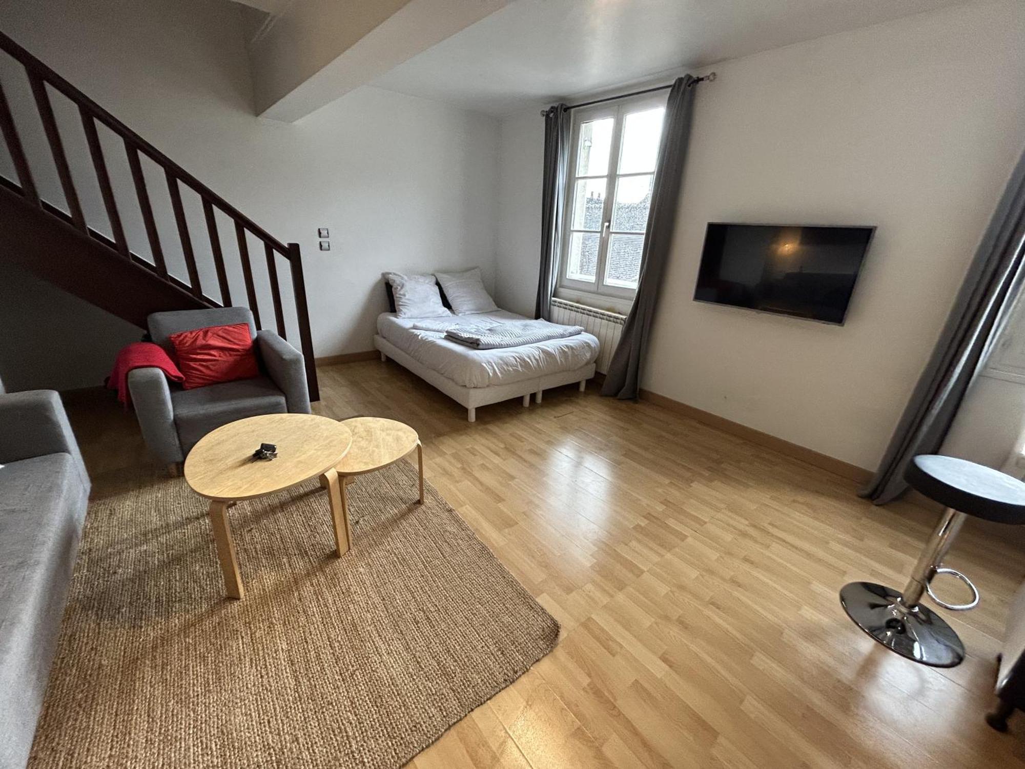 Duplex Cosy Flat - Hyper-Centre Senlis Apartment Senlis  Luaran gambar
